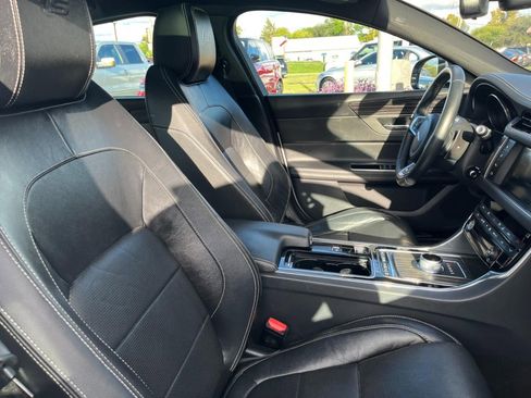 Used 2016 Jaguar XF S image 37