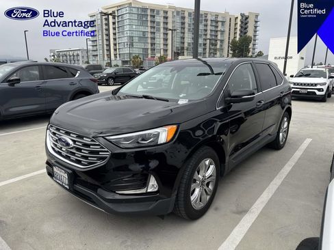 Used 2019 Ford Edge Titanium w/ Equipment Group 301A AWD/4WD image 20