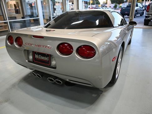 Used 2000 Chevrolet Corvette Coupe w/ Roof Pkg image 7