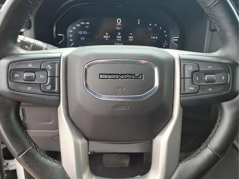 Used 2023 GMC Yukon Denali AWD/4WD image 12