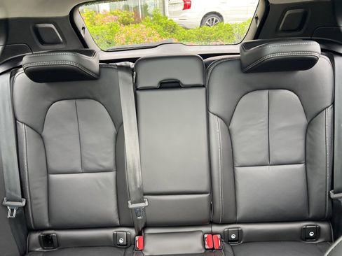 Certified 2023 Volvo XC40 B5 Plus w/ Protection Package Premier image 26