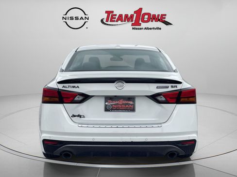 Used 2022 Nissan Altima 2.5 SR w/ Midnight Edition Package FWD image 7