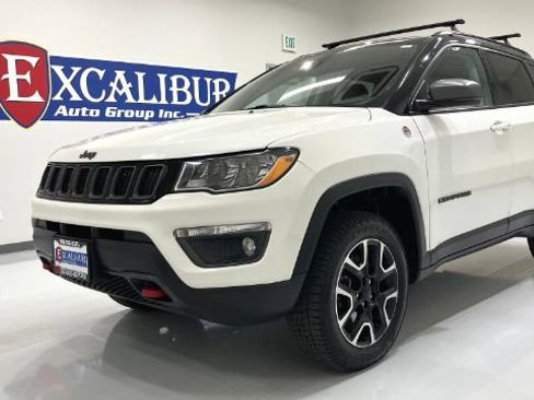 Used 2020 Jeep Compass Trailhawk AWD/4WD image 25