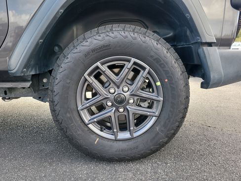 Used 2020 Jeep Wrangler Sport image 8