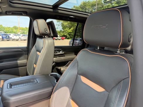 Used 2021 GMC Yukon AT4 w/ AT4 Premium Plus Package AWD/4WD image 17