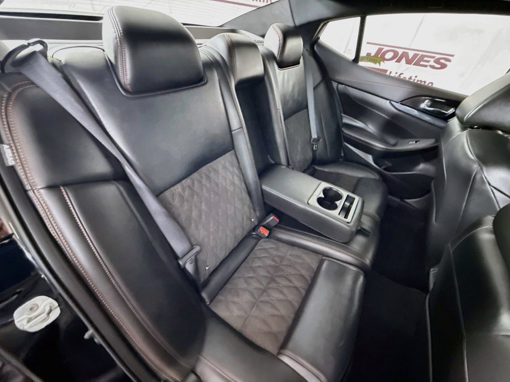 Certified 2022 Nissan Maxima SR w/ Sport Mat Group FWD image 32