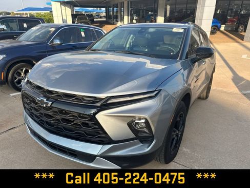 Used 2025 Chevrolet Blazer LT w/ Midnight/Sport Edition FWD image 1