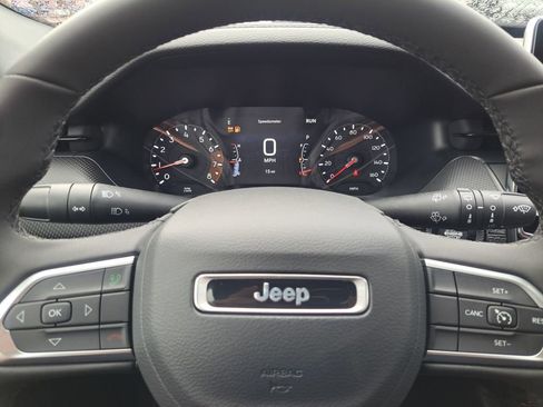 New 2026 Jeep Compass Latitude image 11