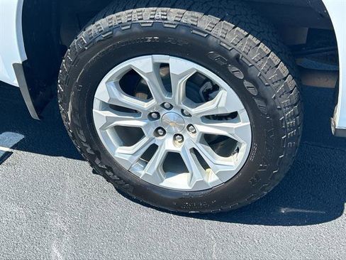 Used 2022 Chevrolet Silverado 1500 LTZ image 34