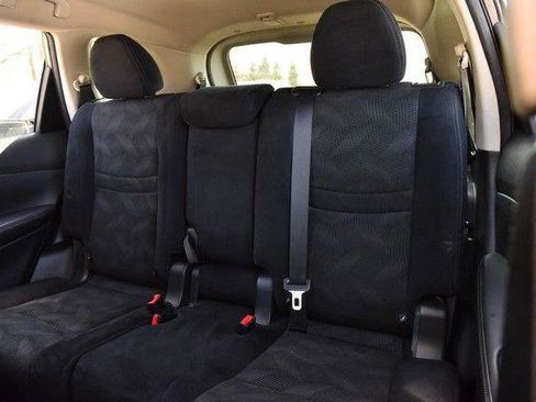 Used 2015 Nissan Rogue SV w/ SV Family Package image 21