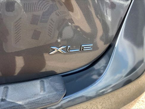 Used 2015 Toyota Avalon XLE Touring FWD image 10