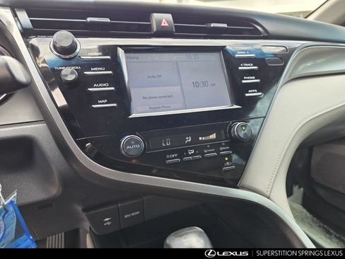 Used 2019 Toyota Camry SE FWD image 17