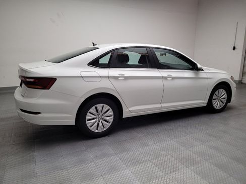 Used 2019 Volkswagen Jetta R-Line image 10