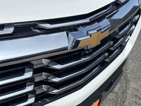 Used 2025 Chevrolet Equinox LT FWD image 27