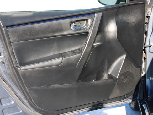 Used 2017 Toyota Corolla SE image 10