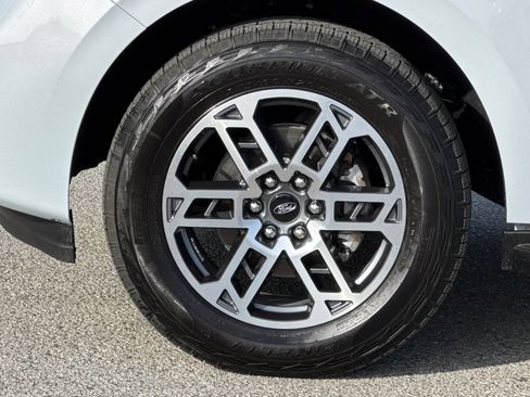 New 2026 Ford Expedition Active AWD/4WD image 32