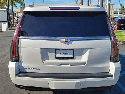Used 2019 Cadillac Escalade ESV Luxury image 20