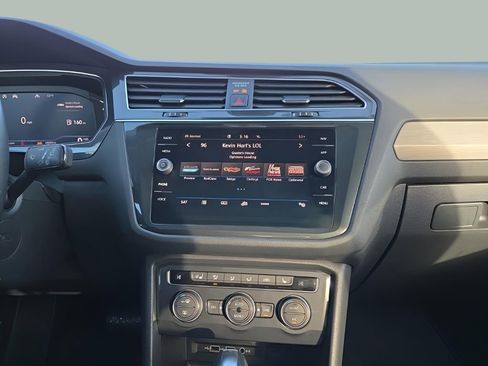 Used 2020 Volkswagen Tiguan SEL image 15