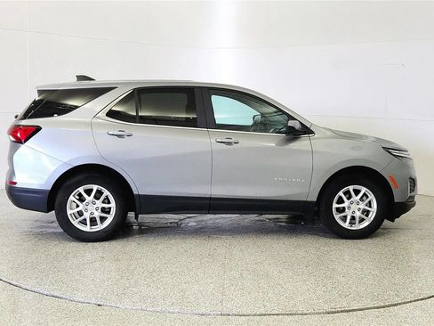 Used 2023 Chevrolet Equinox LT FWD image 8