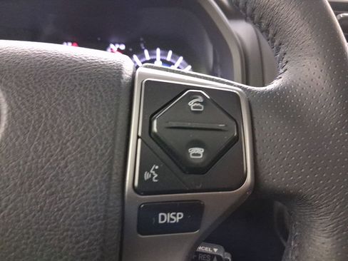 Used 2015 Toyota 4Runner Limited image 22