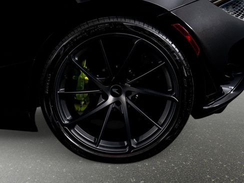 Used 2024 McLaren 750S Spider image 23