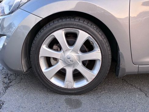 Used 2013 Hyundai Elantra Limited FWD image 50
