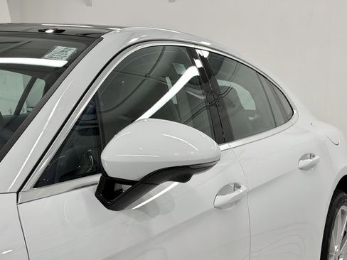New 2026 Porsche Panamera 4 image 19