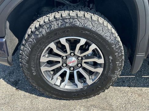 Certified 2023 GMC Sierra 1500 AT4 w/ AT4 Premium Package image 9
