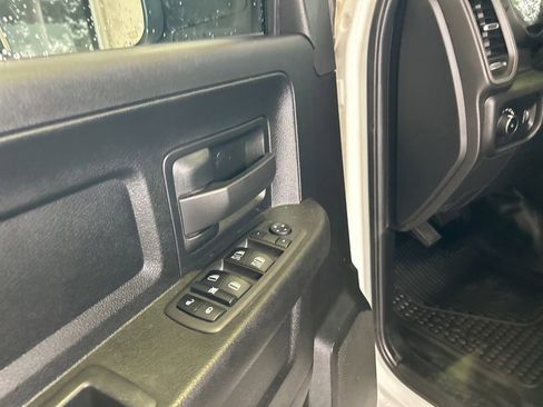 Used 2022 RAM 3500 Tradesman w/ Chrome Appearance Group image 11