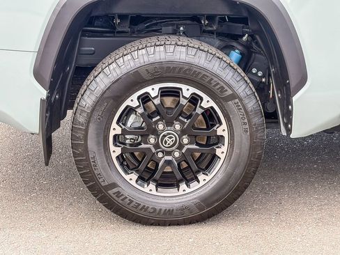 Used 2025 Toyota Tundra SR5 w/ TRD Off-Road Package AWD/4WD image 19