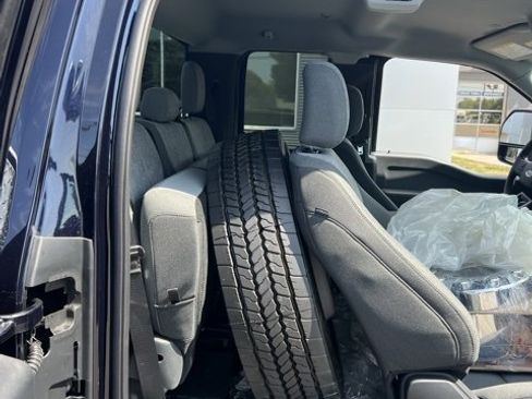 New 2025 Ford F450 XLT w/ XLT Value Package image 15