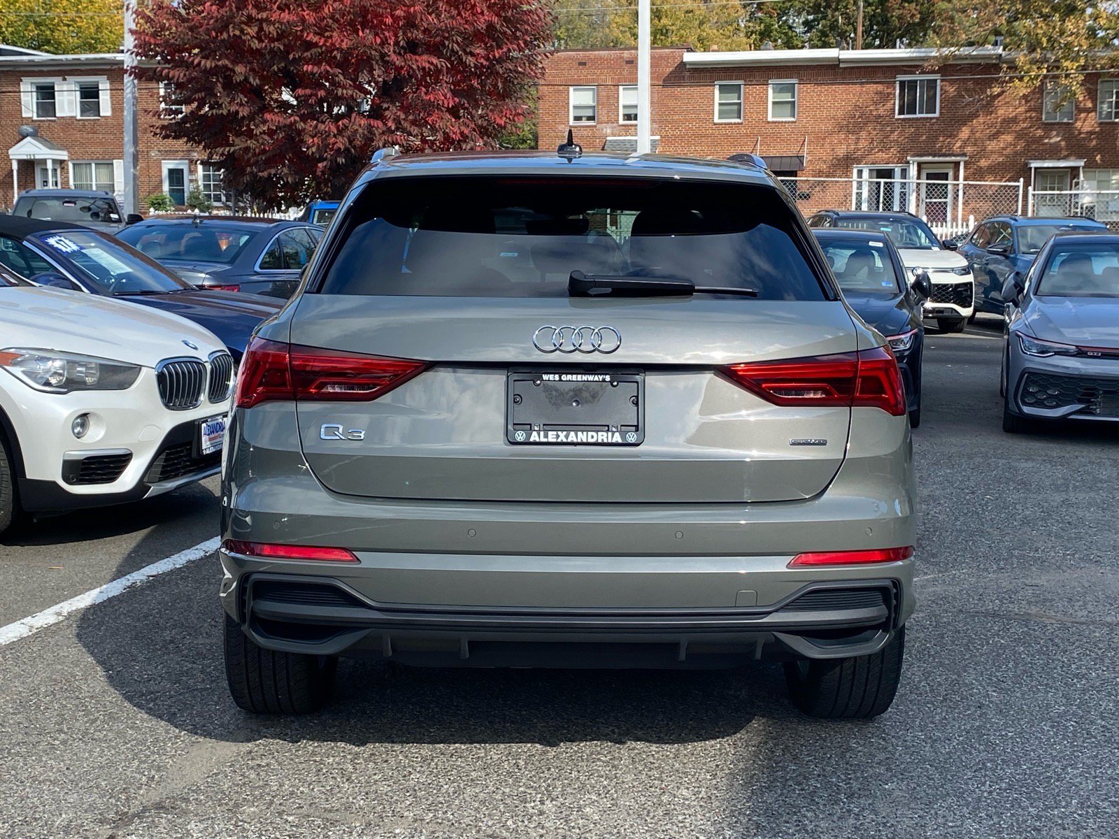 Used 2024 Audi Q3 2.0T Premium w/ Convenience Package AWD/4WD image 3
