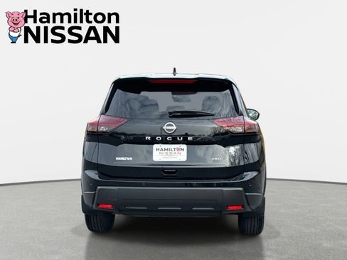 Certified 2025 Nissan Rogue S image 3