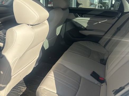Used 2018 Honda Accord EX-L image 8