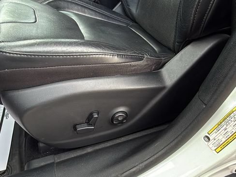 Used 2020 Jeep Cherokee Limited AWD/4WD image 19