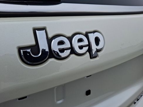 Used 2020 Jeep Compass Limited w/ Premium Lighting Group image 28