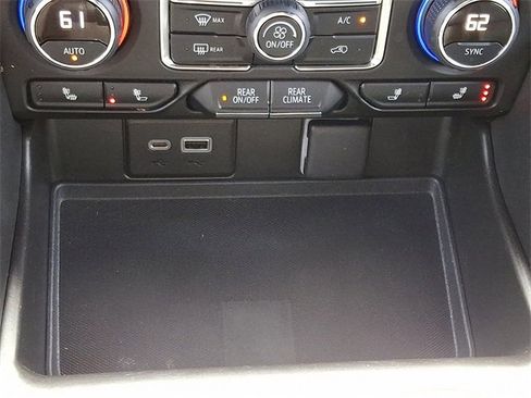 Used 2021 Chevrolet Tahoe LT image 24