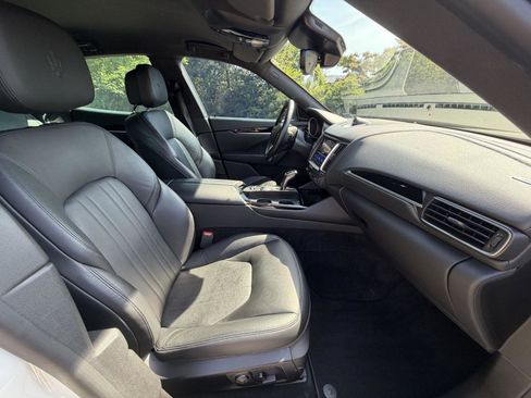 Used 2019 Maserati Levante AWD/4WD image 13