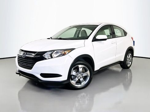 Used 2018 Honda HR-V LX image 3