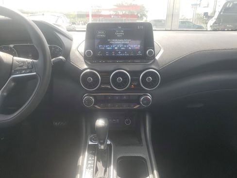 Used 2024 Nissan Sentra SV FWD image 11