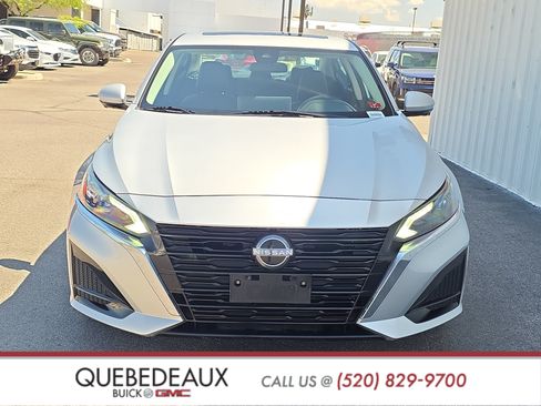 Used 2023 Nissan Altima 2.5 SL FWD image 2
