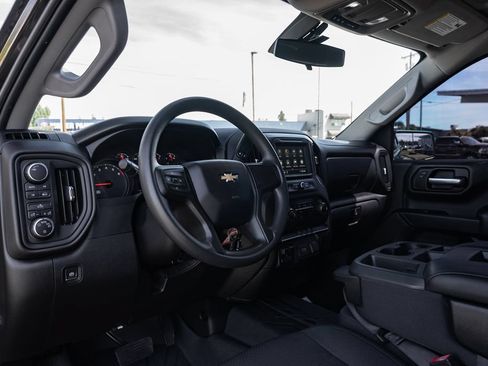 Used 2019 Chevrolet Silverado 1500 Custom w/ Custom Value Package AWD/4WD image 21