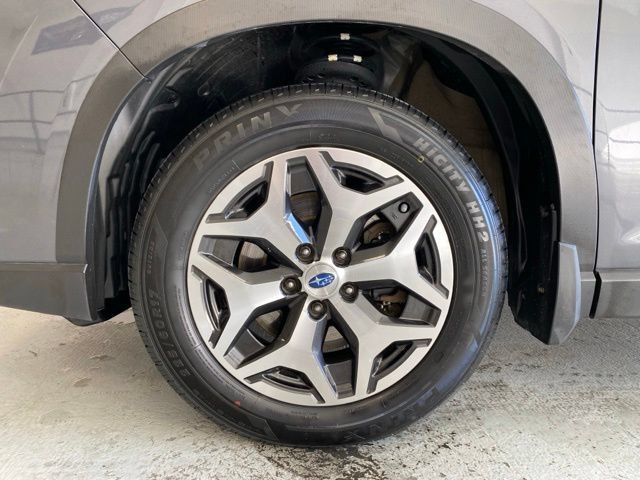 Used 2021 Subaru Forester Premium AWD/4WD image 5