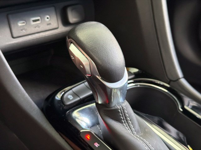 Used 2023 Buick Encore GX Select w/ Sport Touring Package FWD image 27