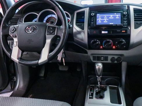 Used 2014 Toyota Tacoma PreRunner w/ SR5 Package image 20