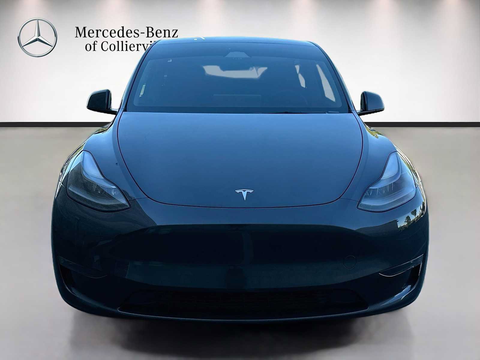 Used 2024 Tesla Model Y Long Range AWD/4WD image 2