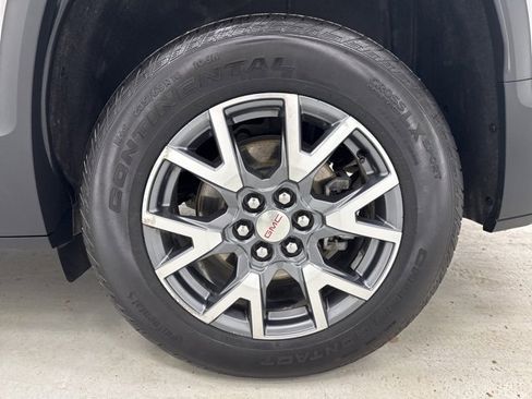 Used 2023 GMC Acadia SLT image 38