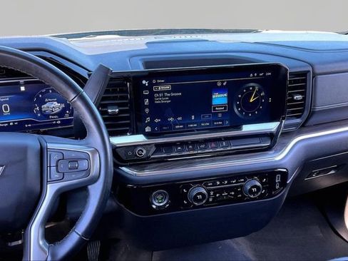 Used 2023 Chevrolet Silverado 1500 LT AWD/4WD image 9