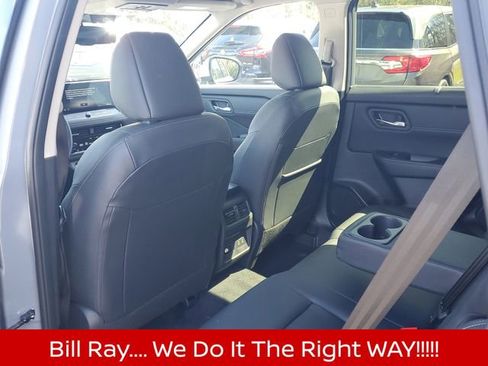 Certified 2025 Nissan Rogue SL w/ Tech Package image 8