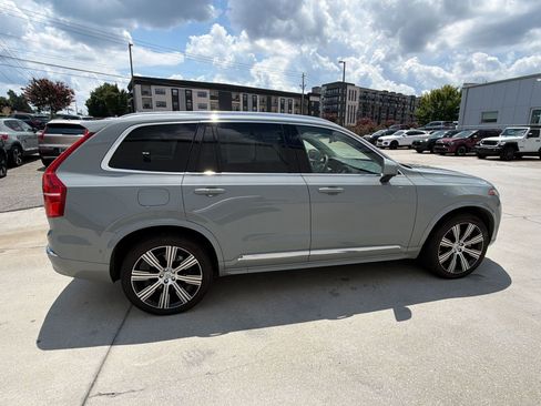 Used 2025 Volvo XC90 T8 Plus w/ Protection Package Premier AWD/4WD image 8